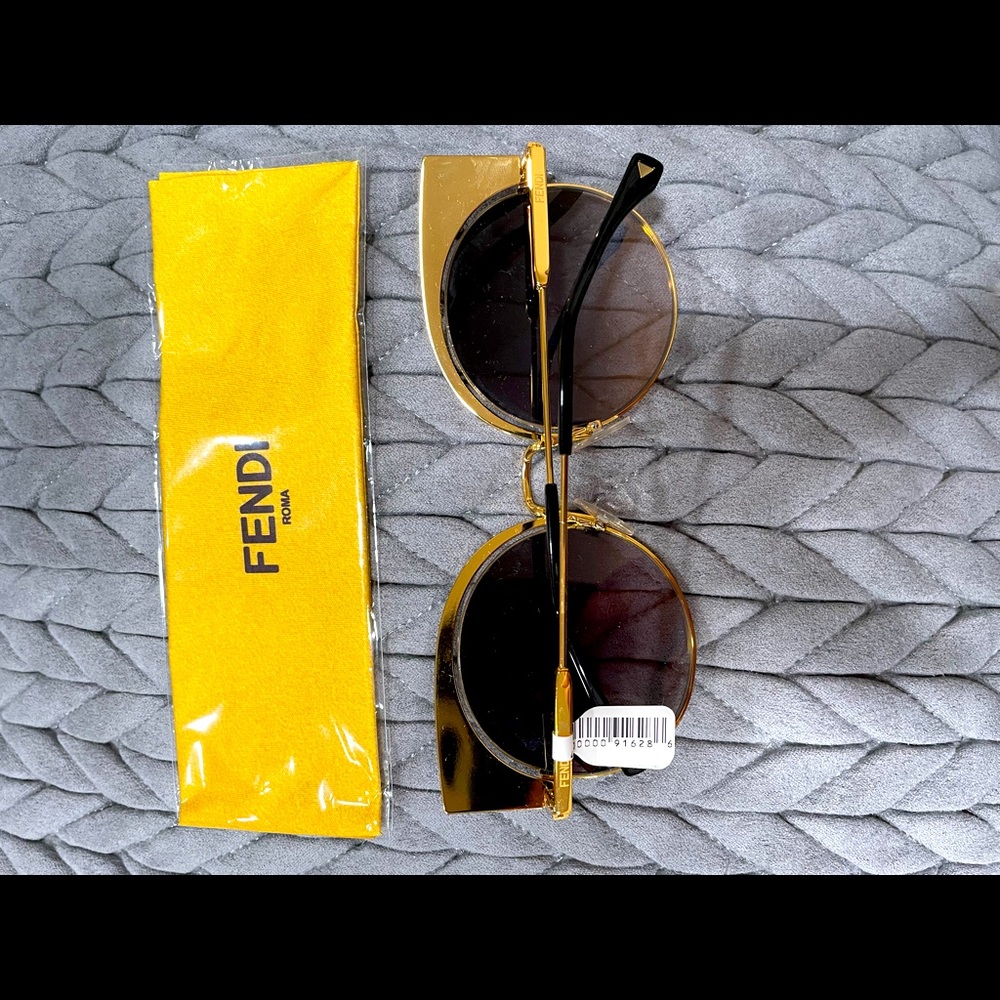 Fendi sunglasses 215 - Picture 7 of 10